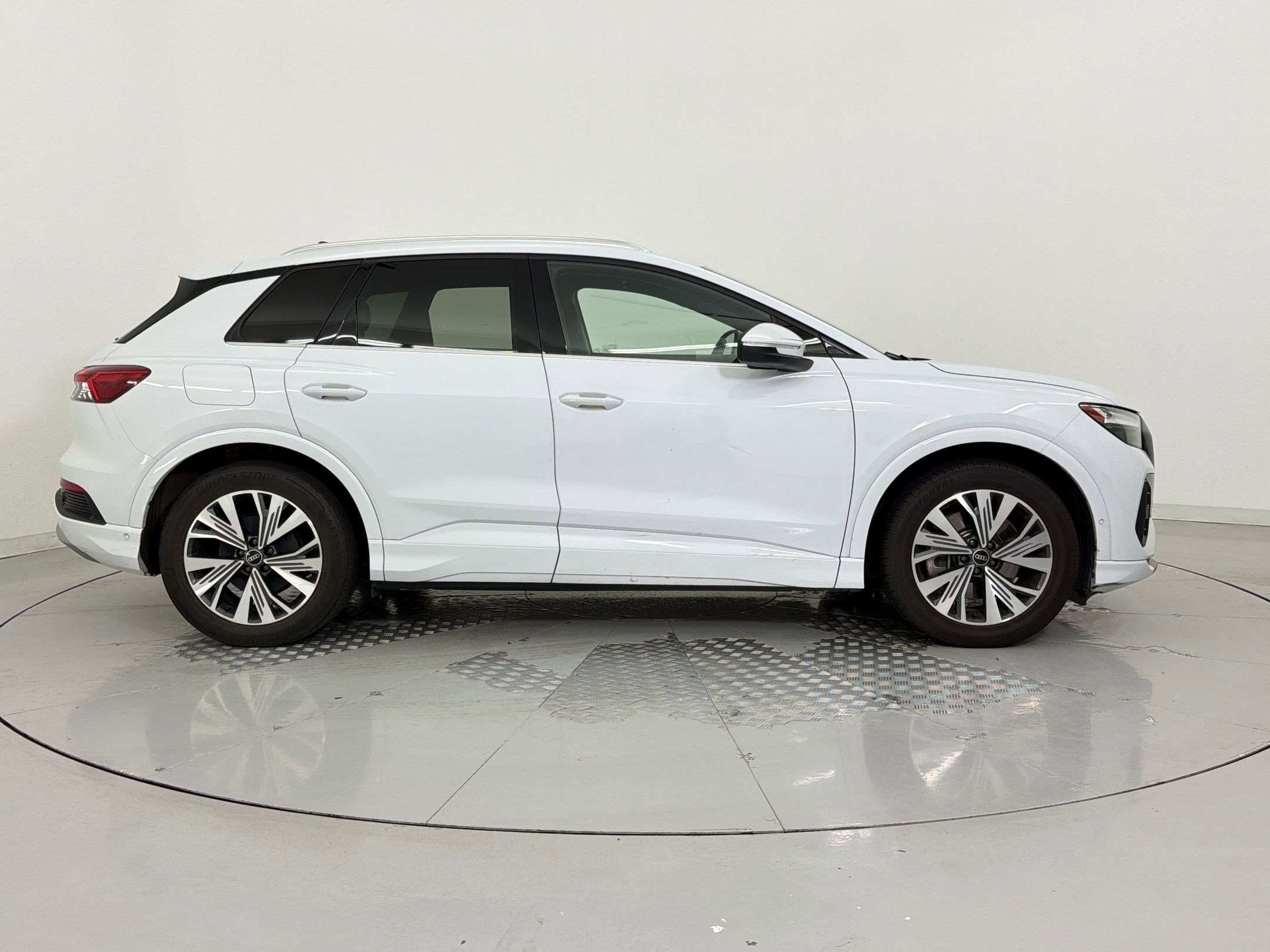 Used 2023 Audi Q4 e-tron Premium Plus w/ Premium Plus RWD image 7