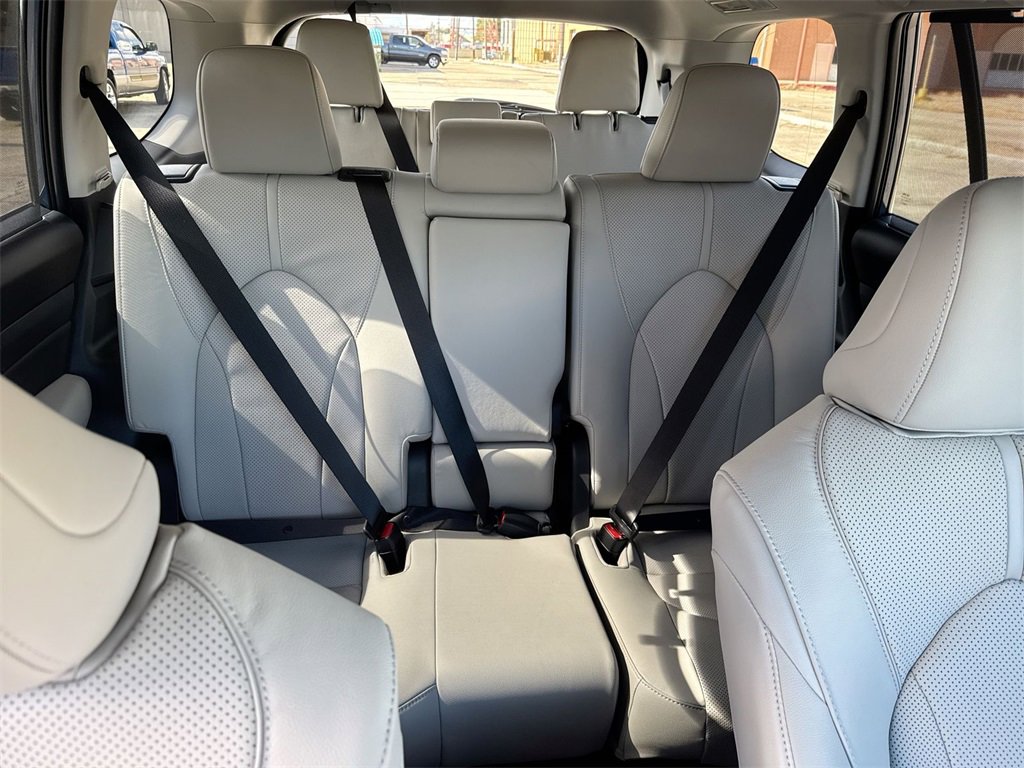 New 2026 Toyota Grand Highlander Limited image 34