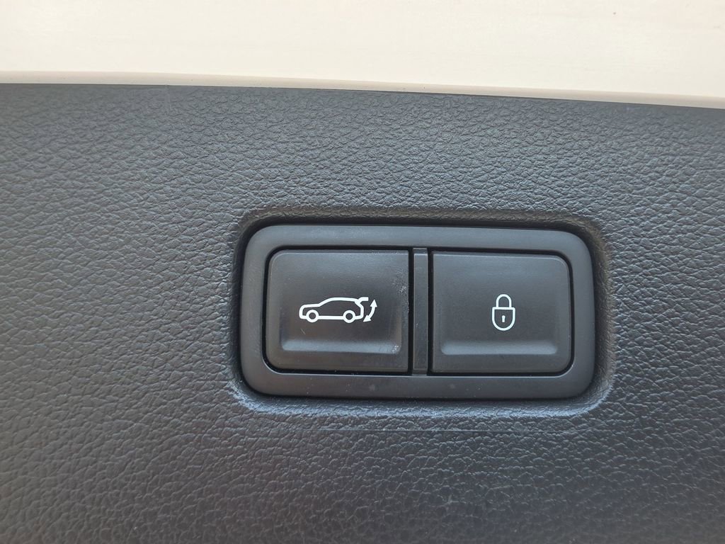 Used 2024 Genesis GV80 3.5T w/ Prestige Package image 23