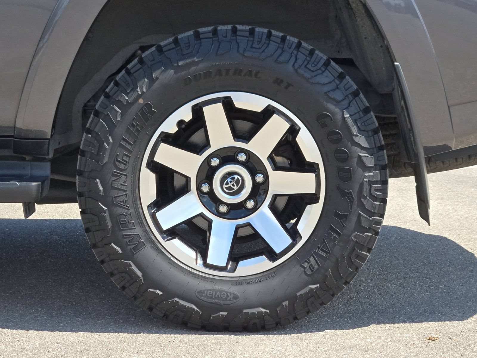 Used 2023 Toyota 4Runner TRD Off-Road Premium AWD/4WD image 24