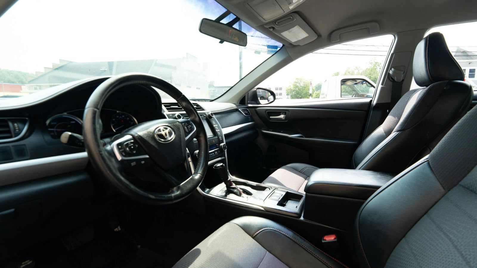 Used 2016 Toyota Camry SE FWD image 27