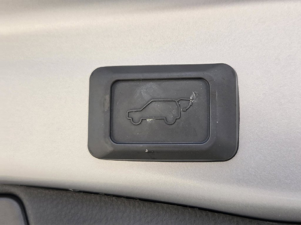 Used 2021 Toyota RAV4 XLE Premium FWD image 13