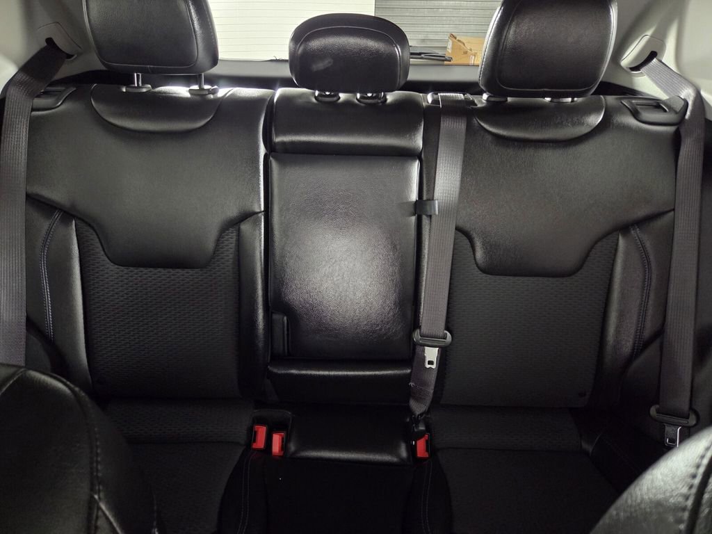 Certified 2022 Jeep Compass Latitude w/ Convenience Group AWD/4WD image 24