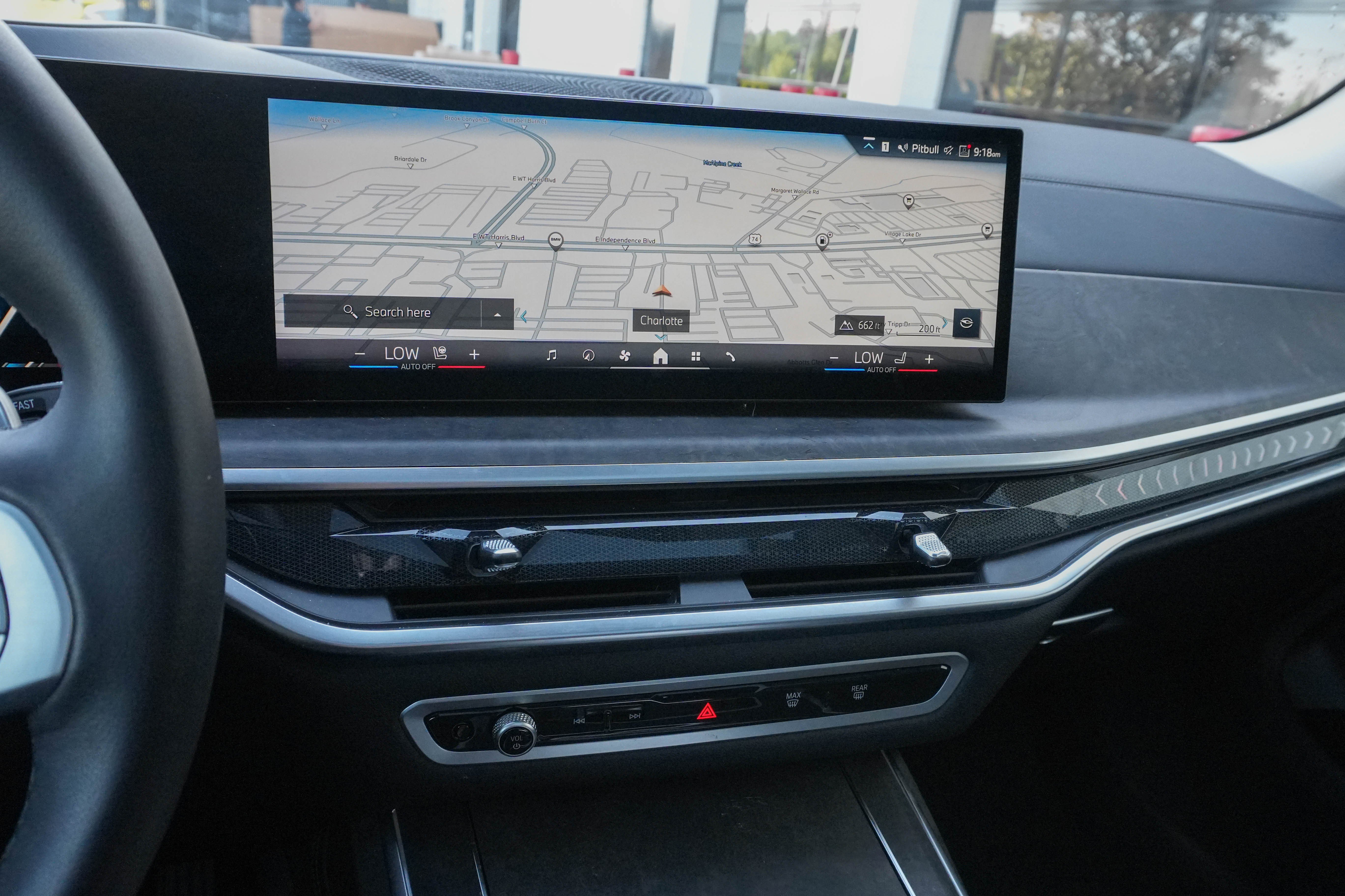 Used 2026 BMW X7 xDrive40i w/ Premium Package image 23