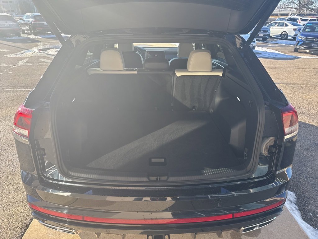 Certified 2024 Volkswagen Atlas Cross Sport SEL Premium R-Line image 14