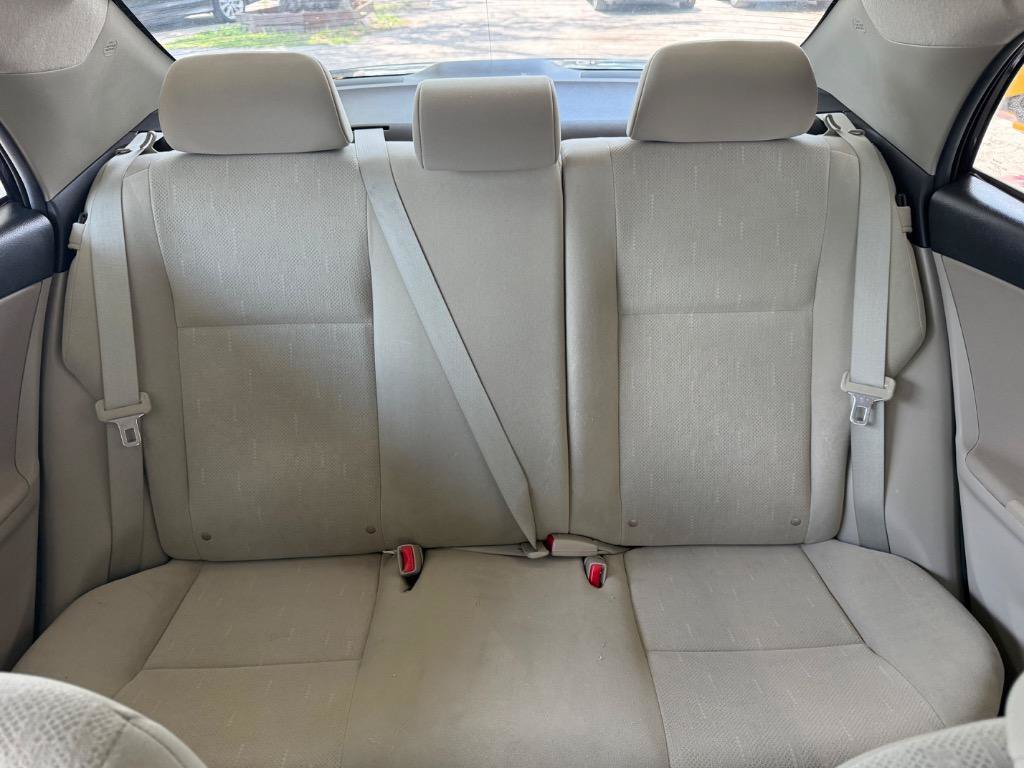 Used 2013 Toyota Corolla L FWD image 28