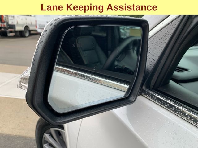 Used 2023 Chevrolet Traverse Premier image 8