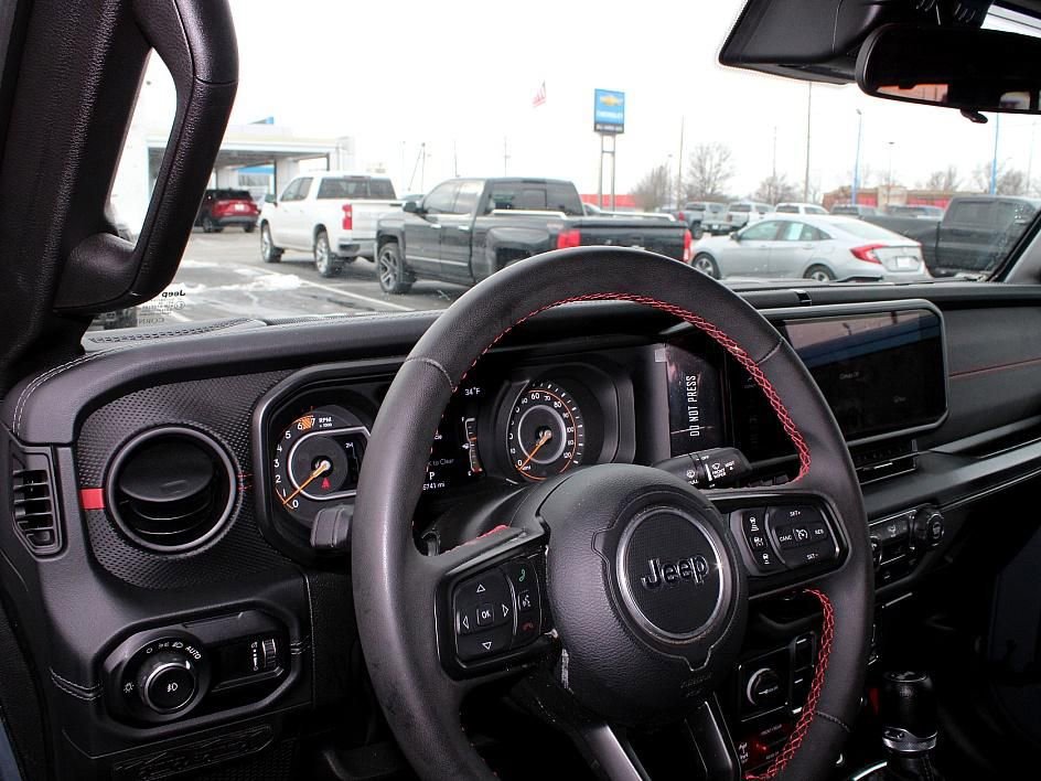 Used 2024 Jeep Wrangler Unlimited Rubicon w/ XTREMEE 35" Tire Package image 30