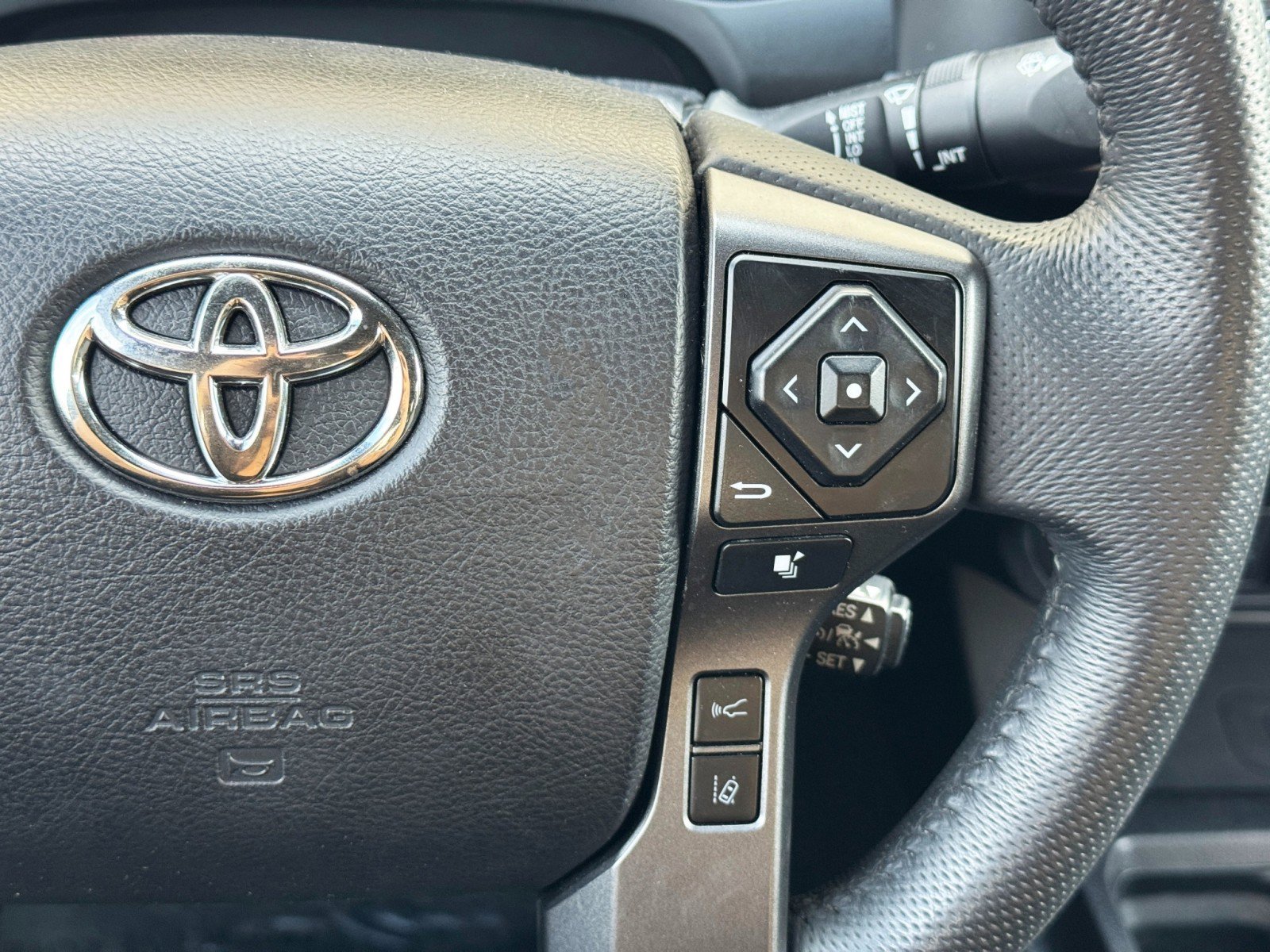 Used 2021 Toyota Tacoma TRD Sport w/ Technology Package RWD image 20