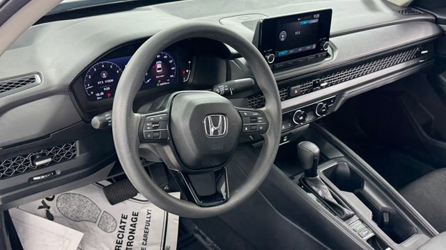 Used 2023 Honda Accord EX image 32