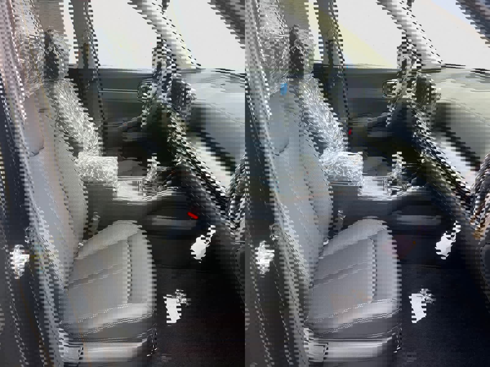 New 2026 Kia Sorento S w/ S Panoramic Sunroof Package FWD image 16