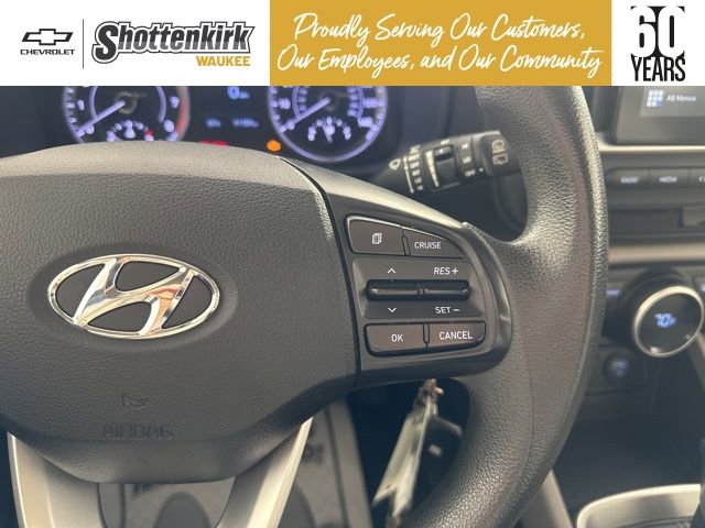 Used 2020 Hyundai Venue SEL image 26