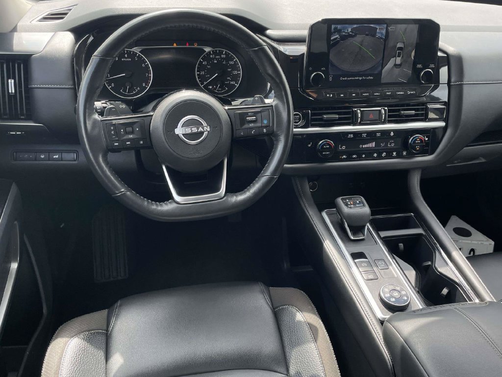 Used 2022 Nissan Pathfinder SL AWD/4WD image 9