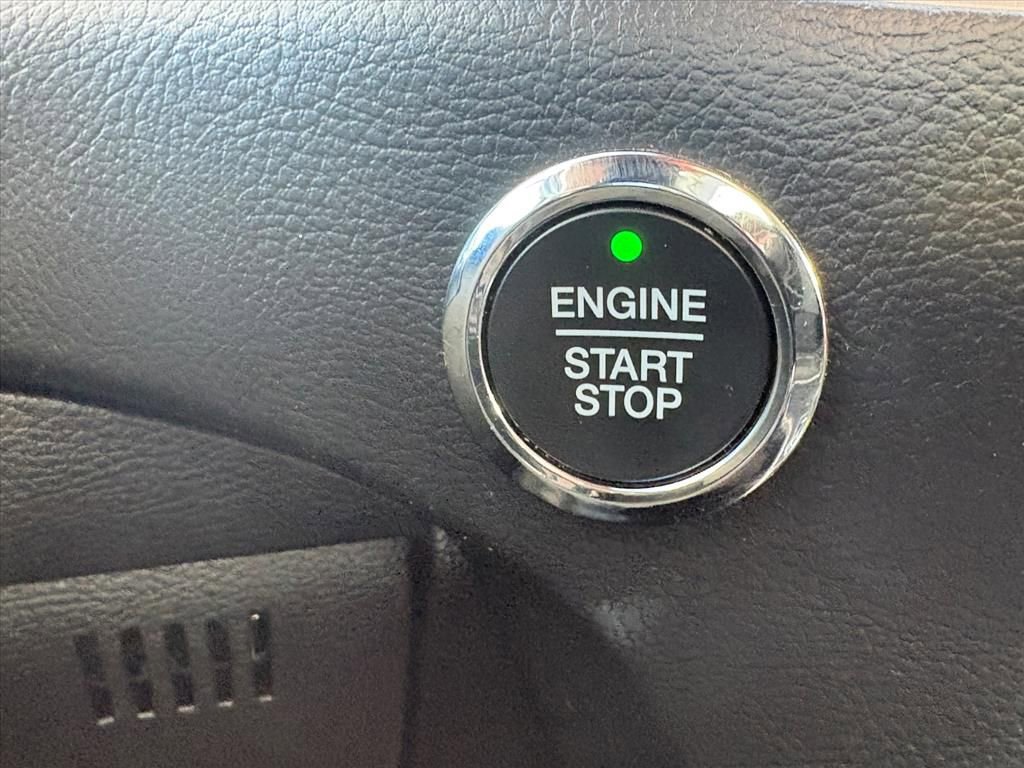 Used 2024 Ford Edge SE AWD/4WD image 13