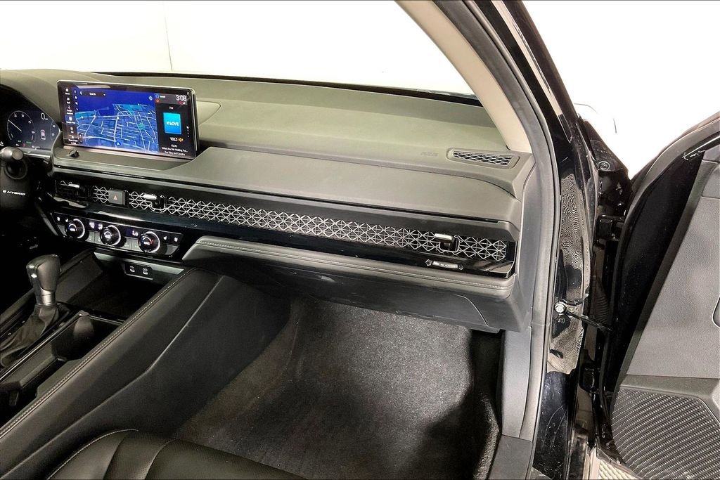 Used 2023 Honda Accord Touring image 16