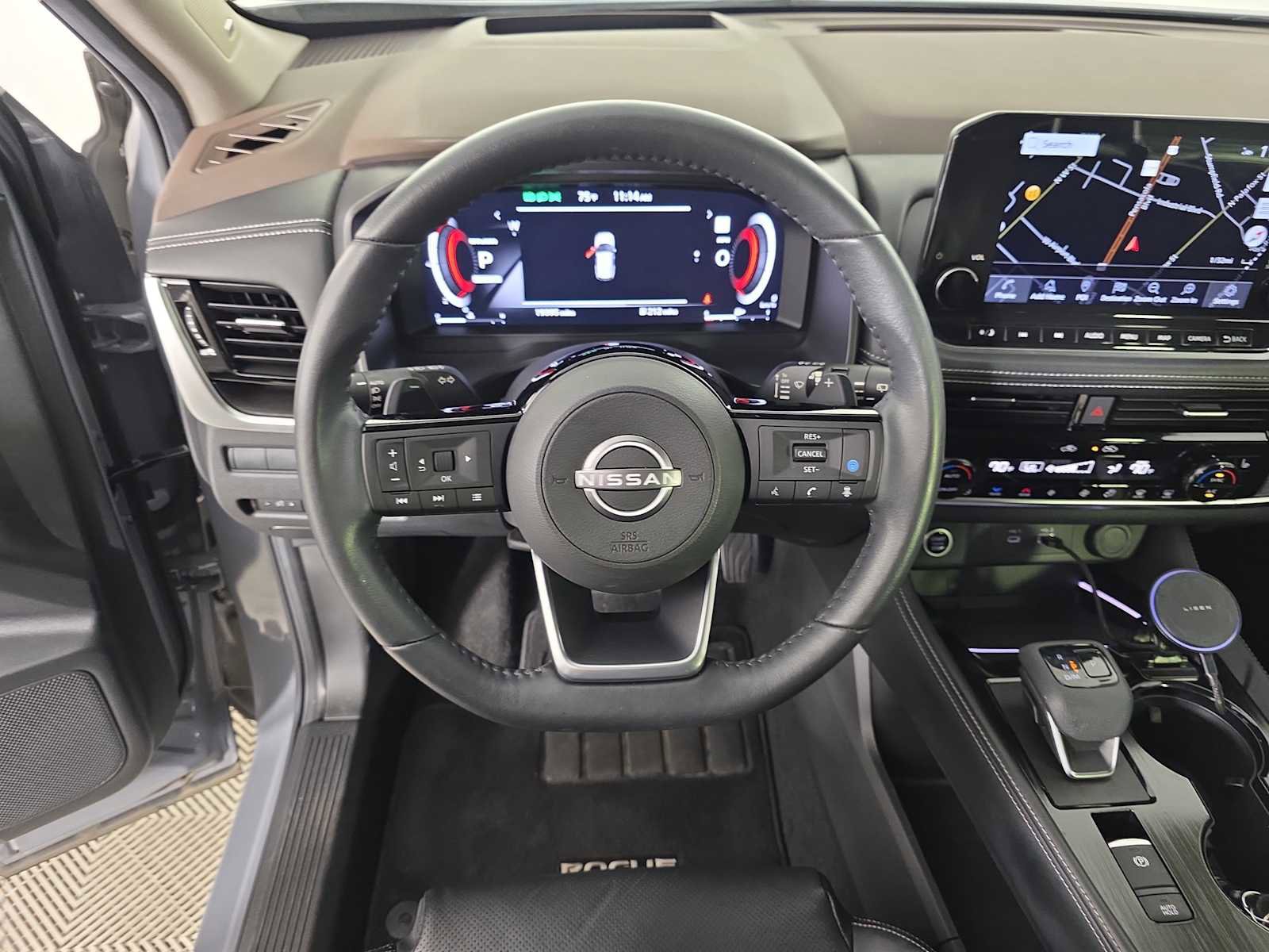 Used 2023 Nissan Rogue Platinum w/ Platinum Premium Package image 12