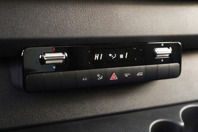 Used 2023 Mercedes-Benz Sprinter 3500 image 33