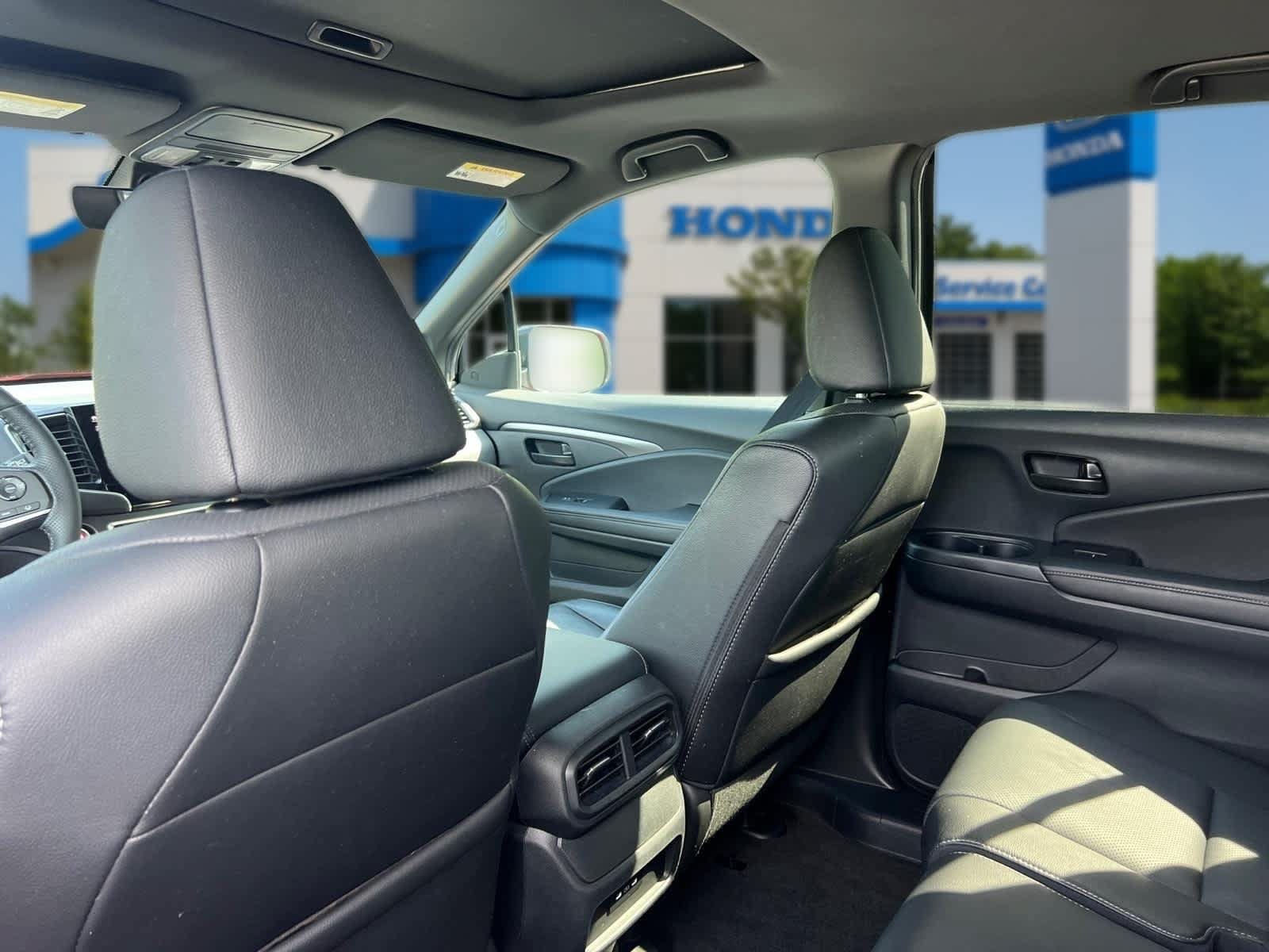 Used 2025 Honda Passport EX-L image 28