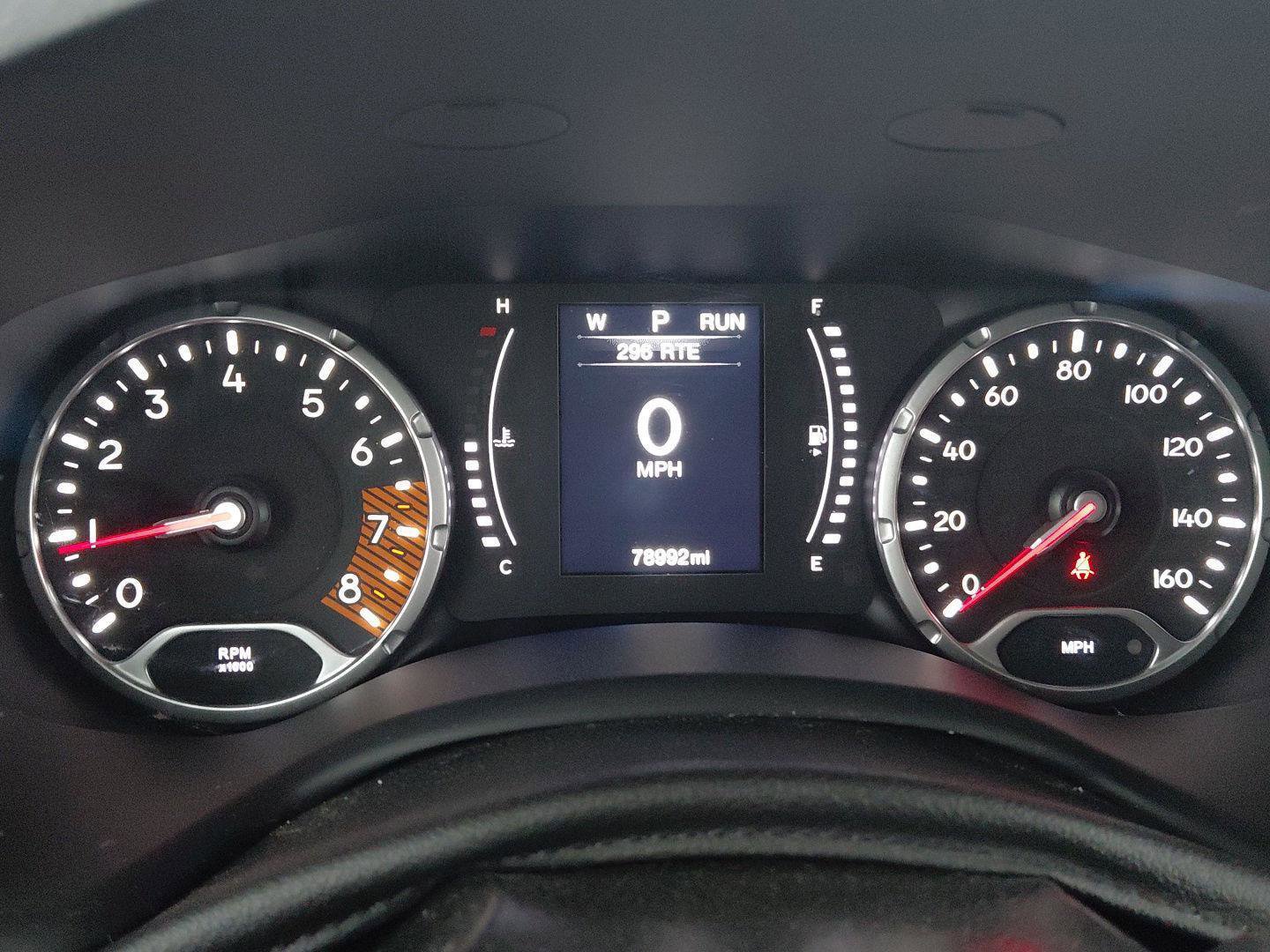 Used 2020 Jeep Renegade Latitude w/ Cold Weather Group AWD/4WD image 35