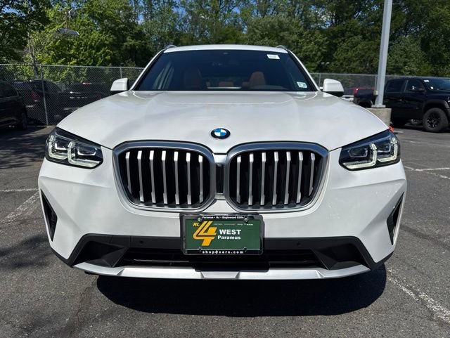 Used 2022 BMW X3 xDrive30i w/ Premium Package 2 (ZPA) AWD/4WD image 2