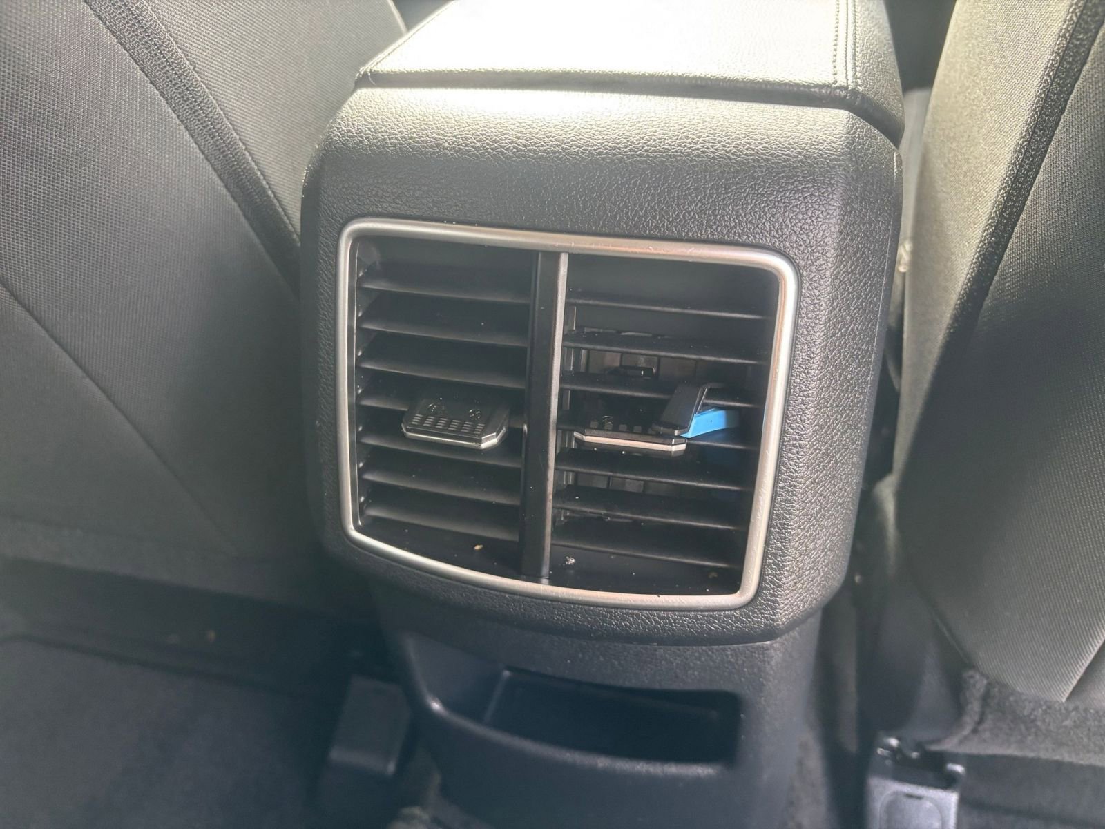 Used 2025 Kia Sportage LX image 22