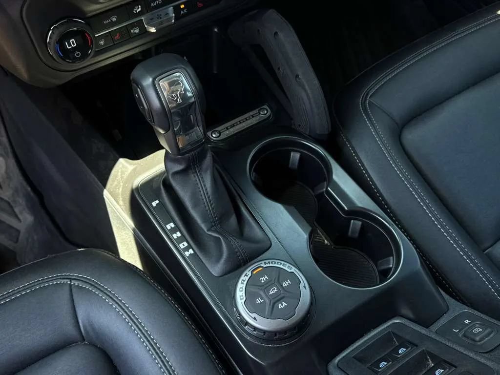 Used 2025 Ford Bronco Badlands AWD/4WD image 36