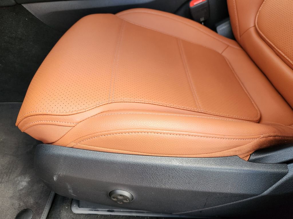 Used 2026 Mercedes-Benz GLC 350e 4MATIC image 19