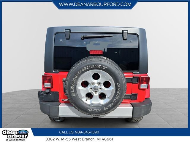 Used 2015 Jeep Wrangler Unlimited Sahara w/ Dual Top Group AWD/4WD video 3