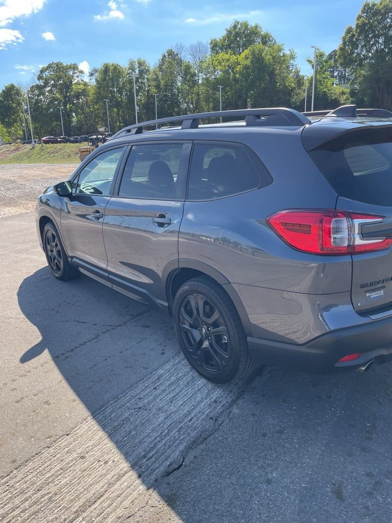 Used 2024 Subaru Ascent Onyx Edition image 2