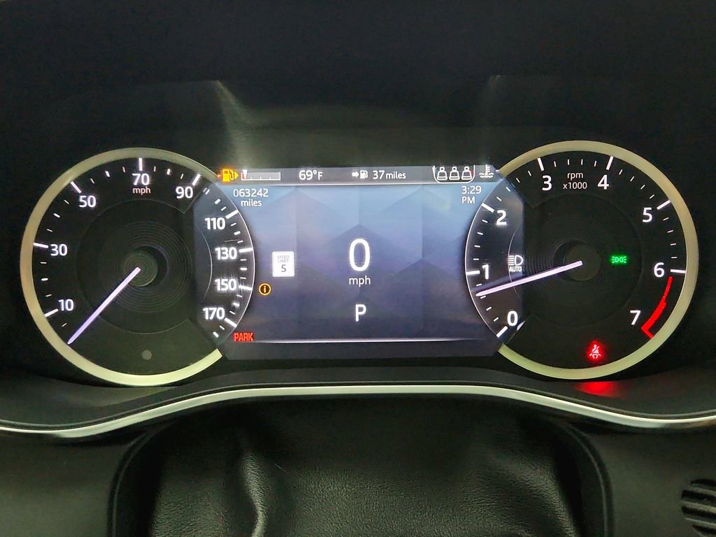 Used 2023 Jaguar F-PACE S image 14