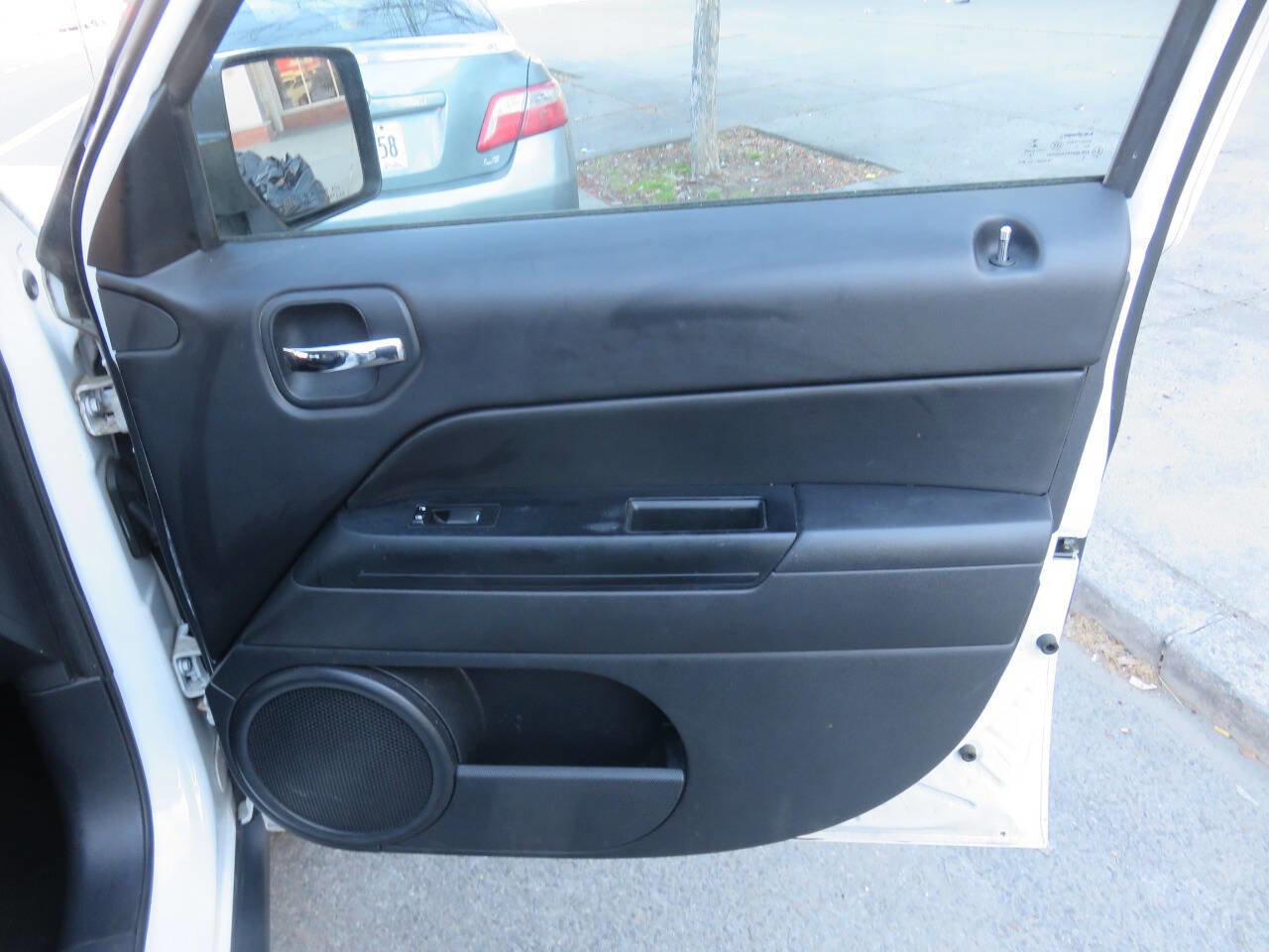 Used 2017 Jeep Patriot High Altitude image 27