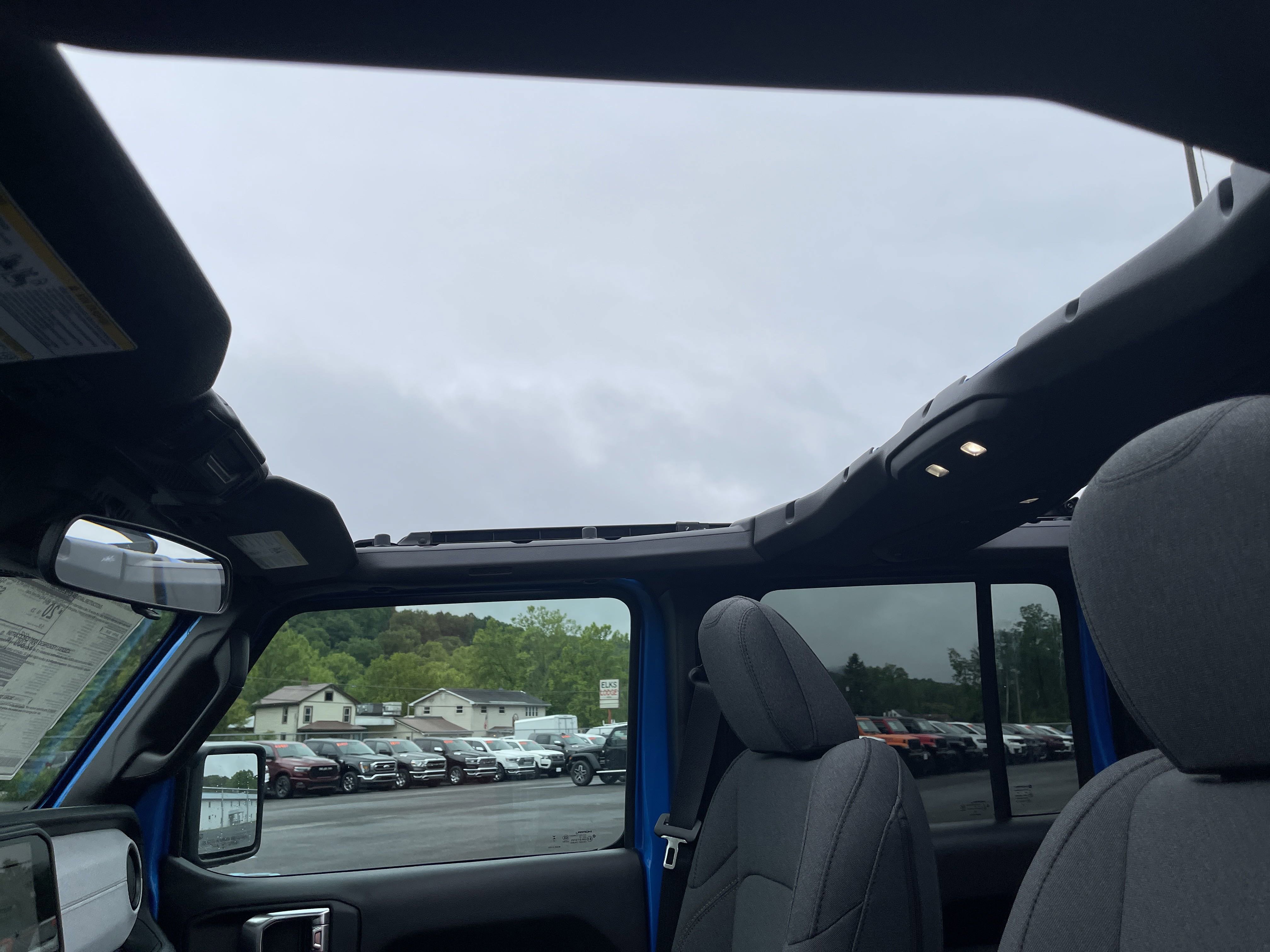 New 2025 Jeep Wrangler Sport S image 32