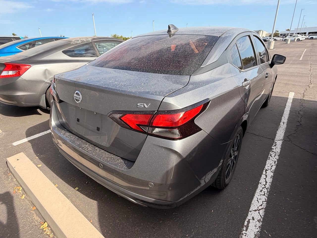Used 2020 Nissan Versa SV FWD image 5