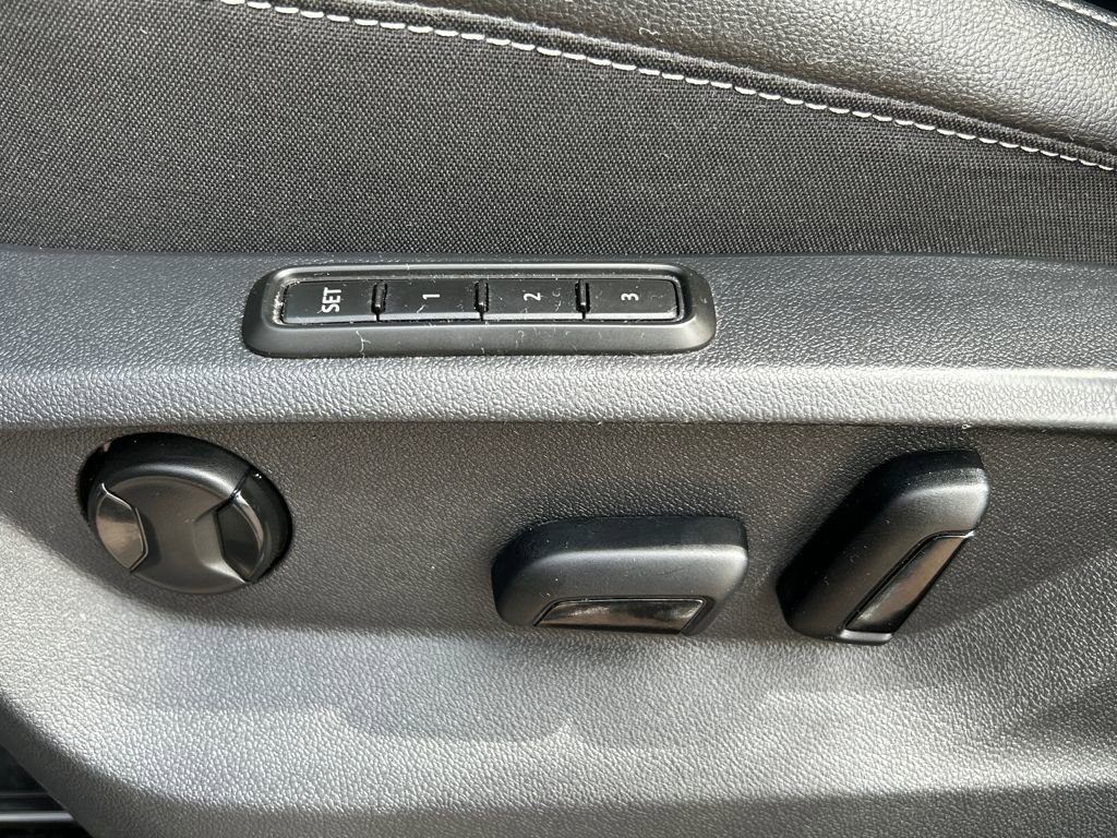 Used 2023 Volkswagen Atlas SEL image 18