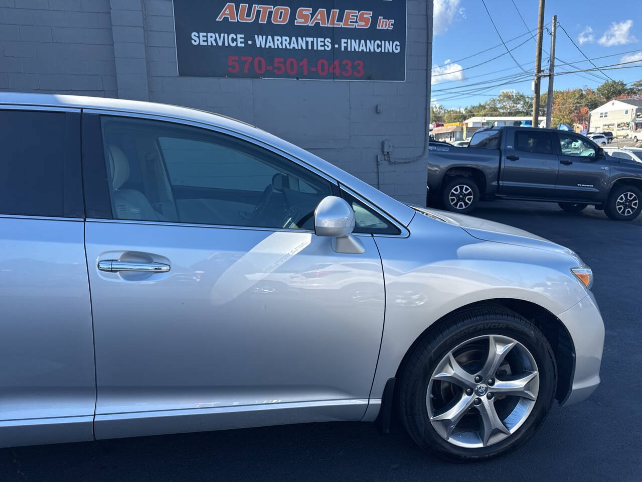 Used 2011 Toyota Venza AWD w/ Comfort Pkg image 11