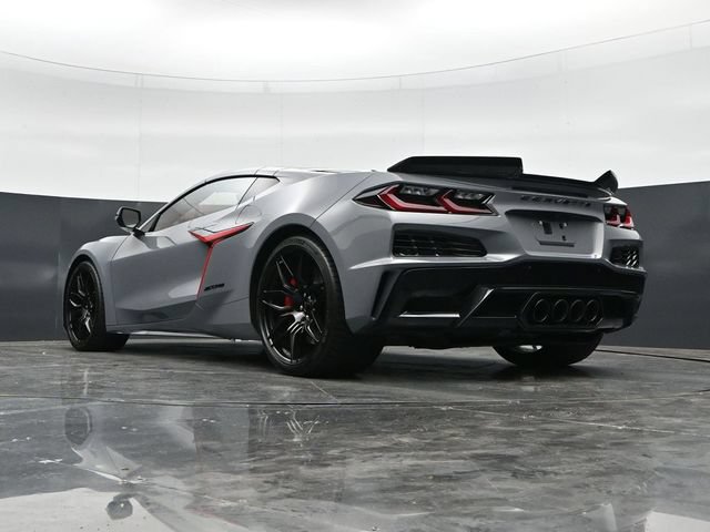 Used 2025 Chevrolet Corvette Z06 w/ Stealth Interior Trim Package RWD image 46