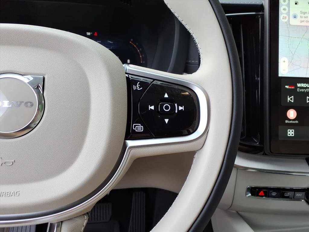 New 2026 Volvo XC60 B5 Ultra w/ Protection Package Premier image 25