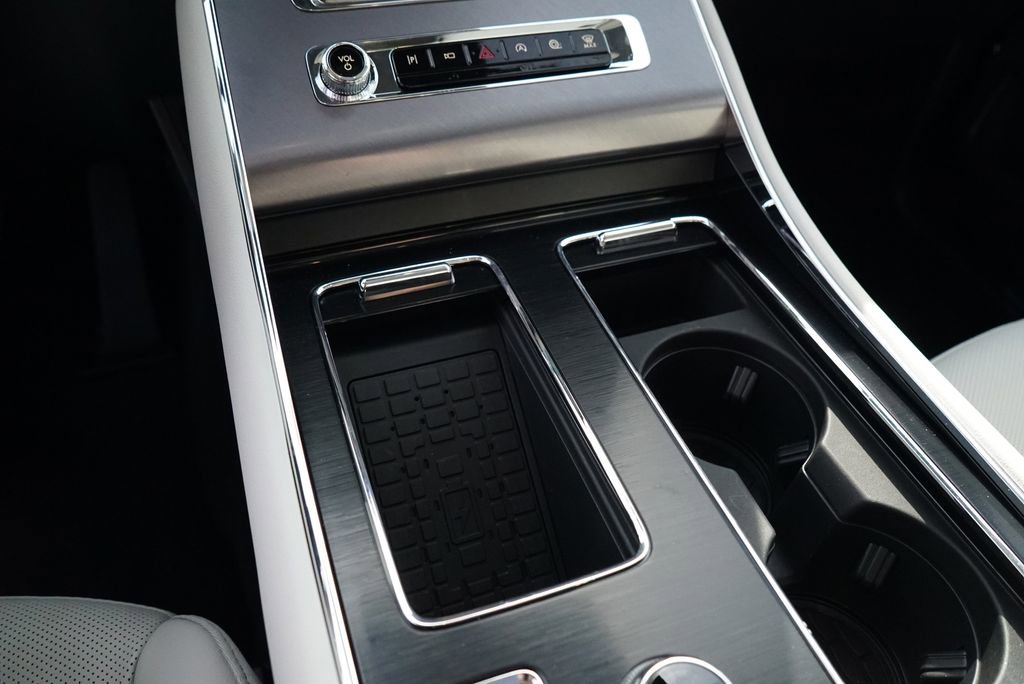 New 2026 Lincoln Aviator AWD image 13