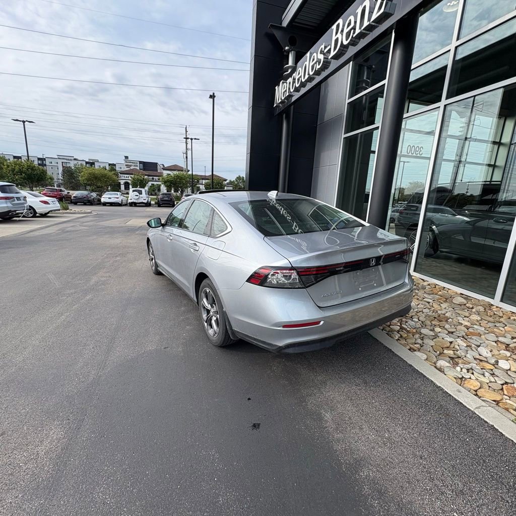 Used 2023 Honda Accord EX image 8