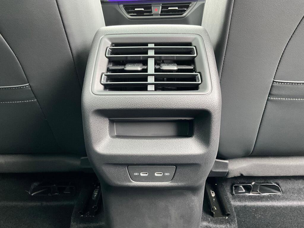 New 2026 Volkswagen Tiguan SE R-Line image 15