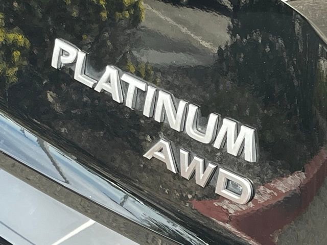 Used 2025 Nissan Rogue Platinum image 32