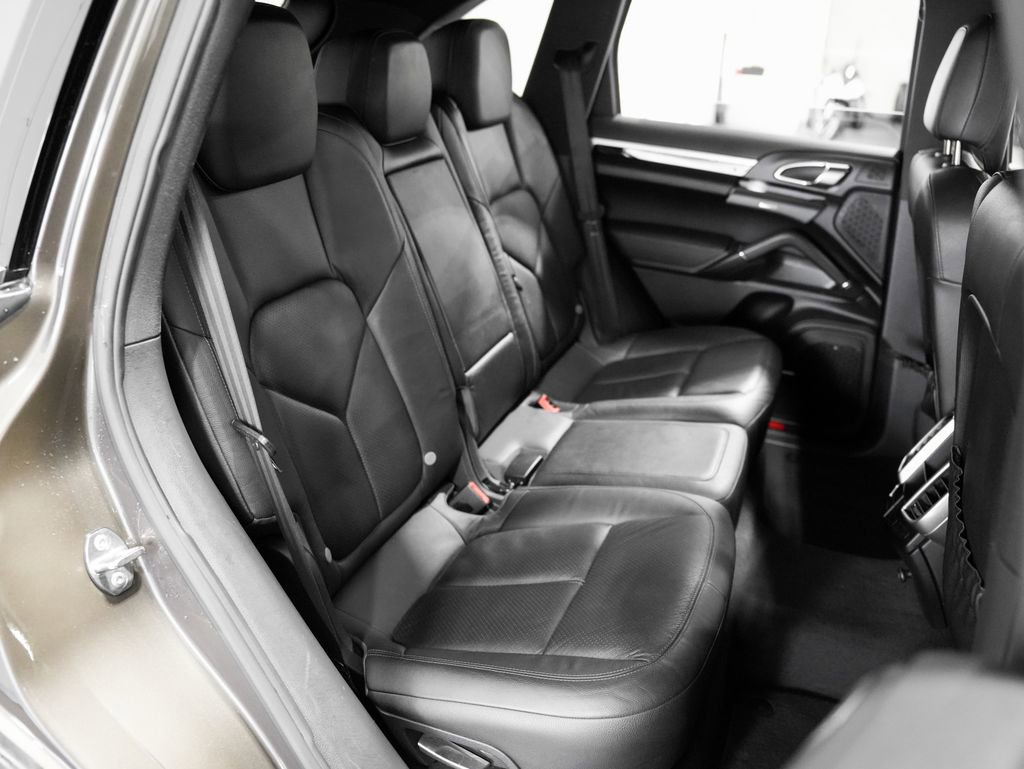 Used 2012 Porsche Cayenne image 33