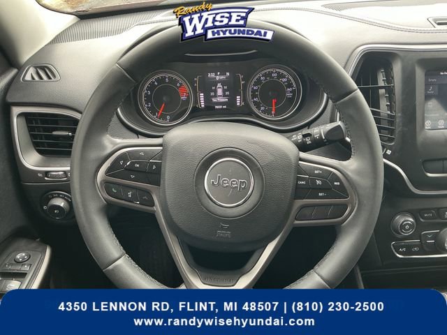 Used 2020 Jeep Cherokee Latitude Plus AWD/4WD image 17