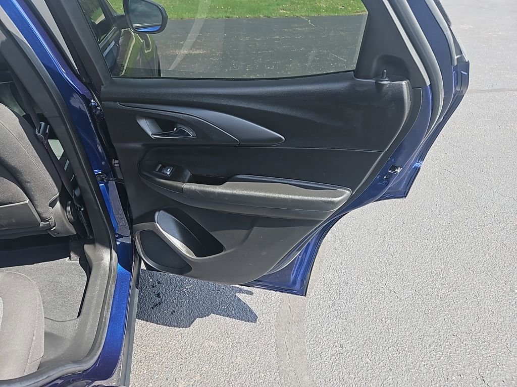 Used 2023 Chevrolet TrailBlazer LT FWD image 27