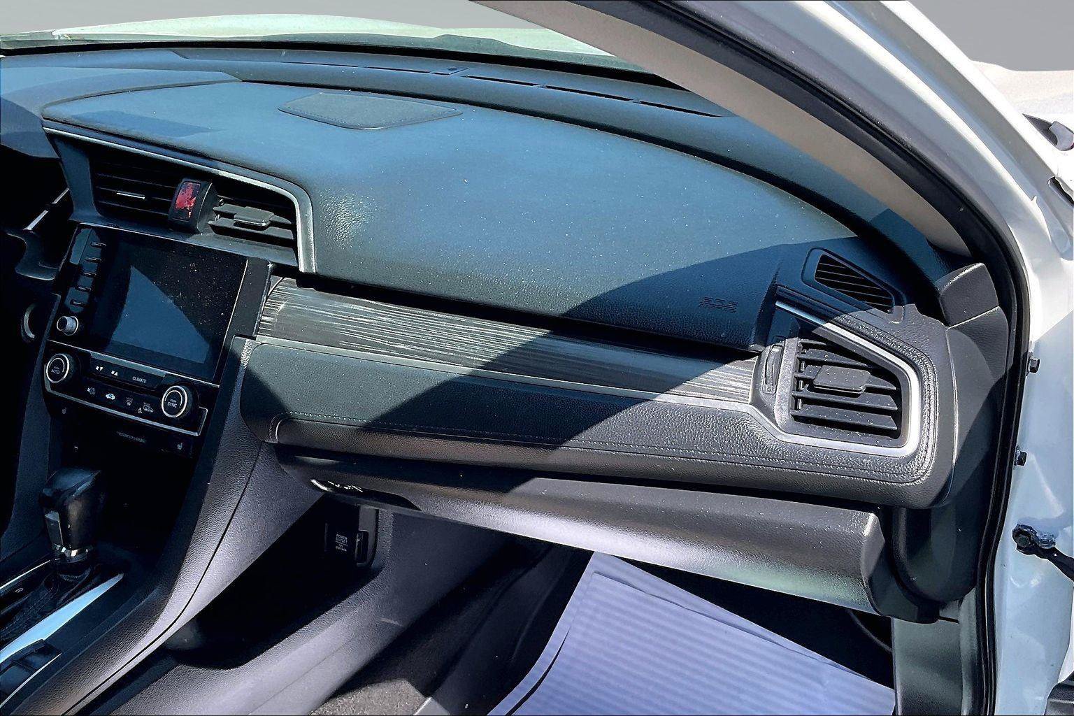 Used 2019 Honda Civic Touring image 17
