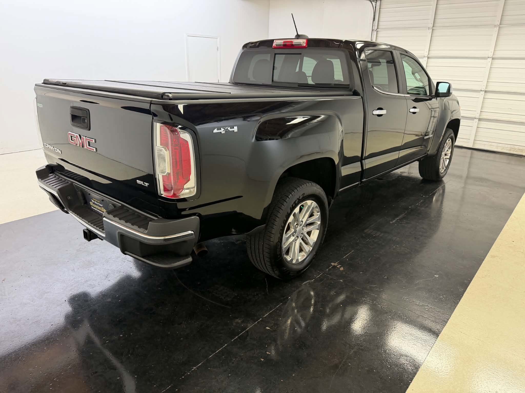 Used 2015 GMC Canyon SLT w/ Driver Alert Package AWD/4WD image 28