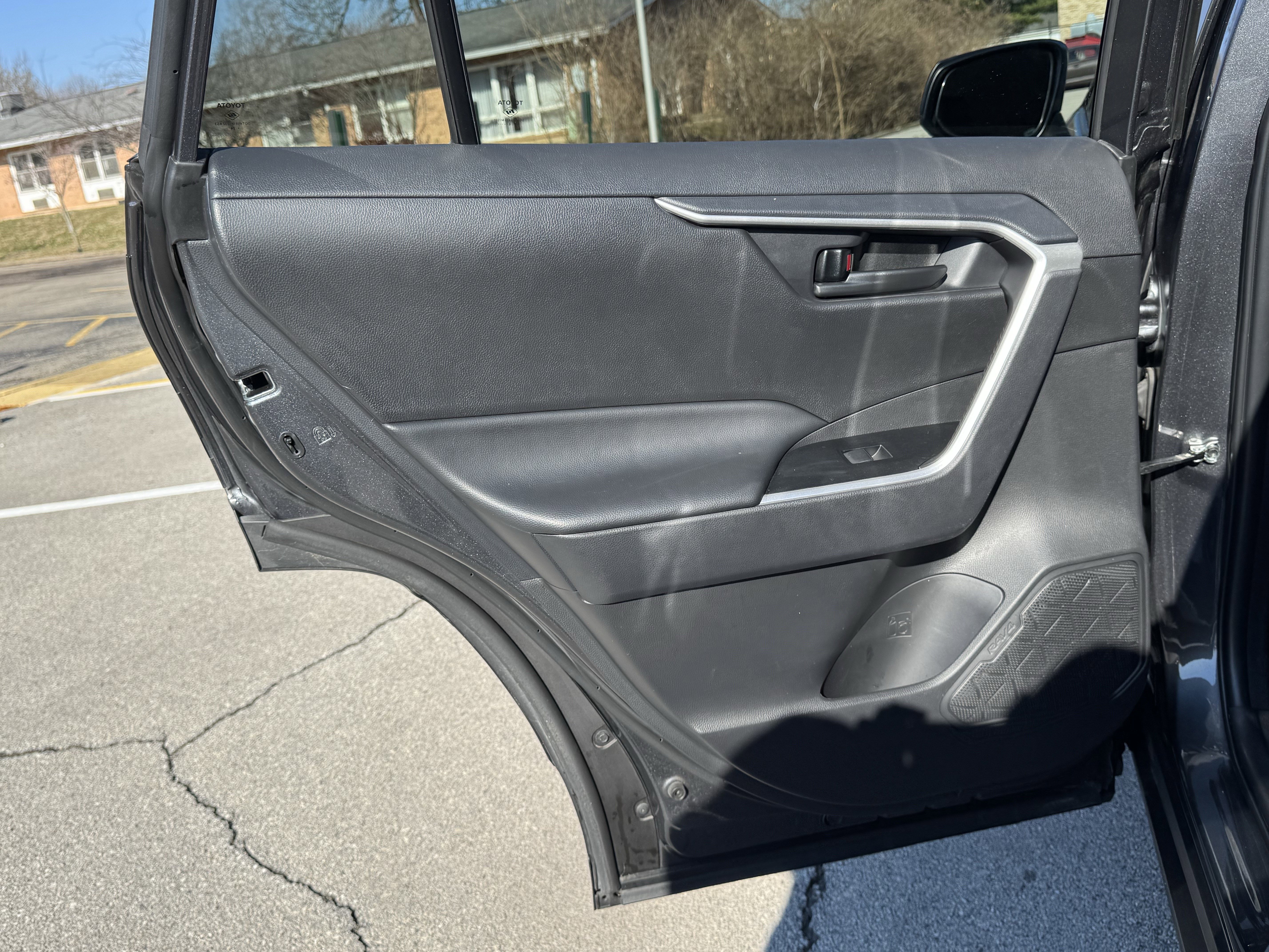 Used 2024 Toyota RAV4 LE image 29