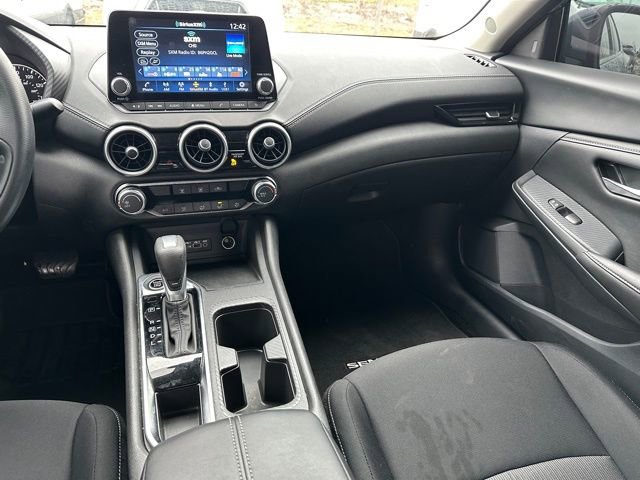 Used 2025 Nissan Sentra SV w/ Trunk Package image 14