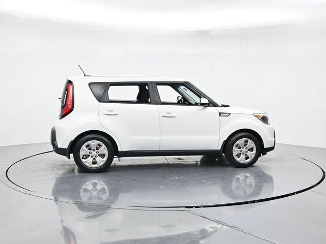 Used 2015 Kia Soul FWD image 2