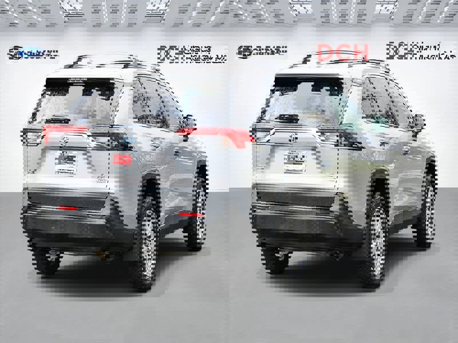 Used 2021 Toyota RAV4 XLE Premium w/ Carpet Mat Package (TMS) image 4